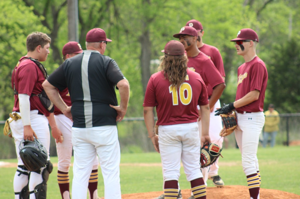 Panthers win game one against Indianola, Fall to Porter in game&nbsp;two